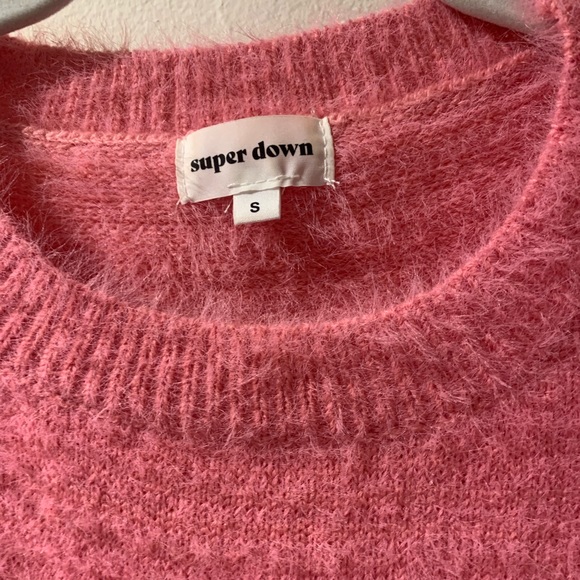 Fuzzy & soft pink superdown sweater - Picture 2 of 3